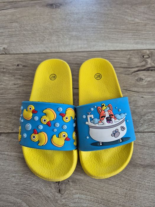 Jak nowe!Jak nowe!  Klapki dziecięce w kaczuszki, Smyk, rozm 28