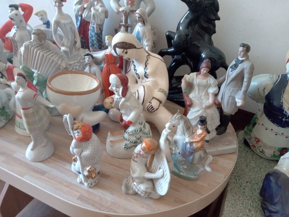 Статуэтка фарфор фигурка