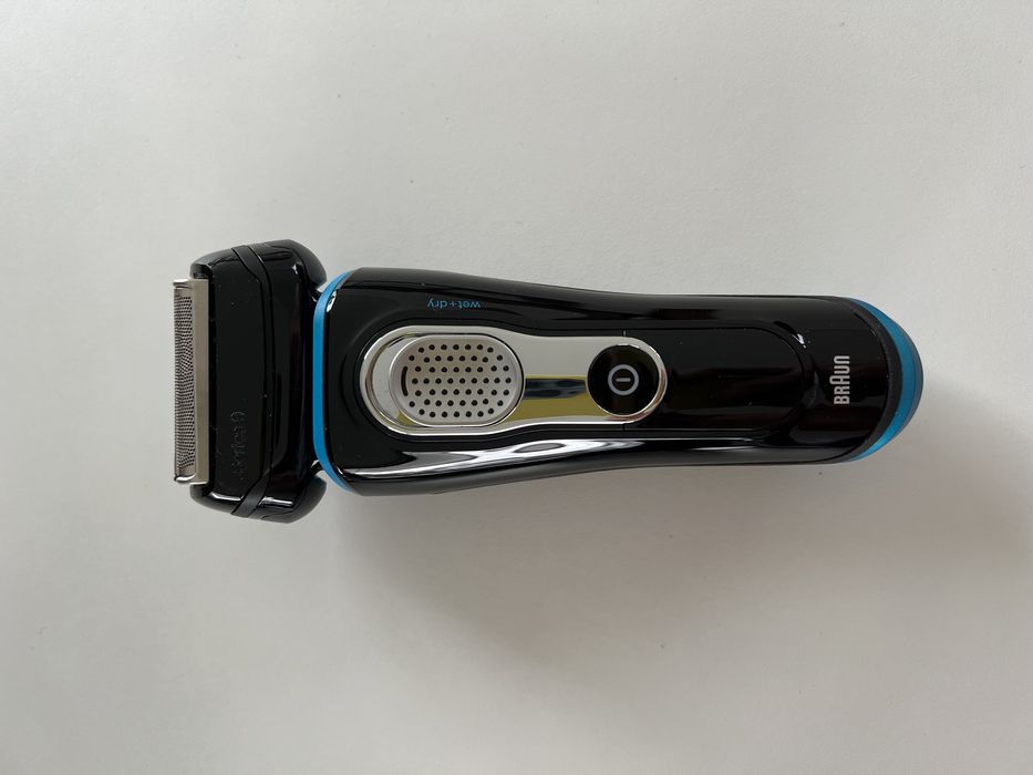 Braun series 9 Golarka do golenia na sucho lub mokro