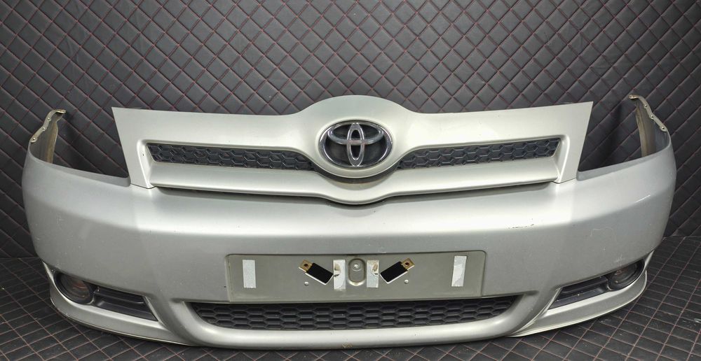 TOYOTA COROLLA VERSO II 04-07 Zderzak Przedni Przód Kompletny Lakier 1C0
