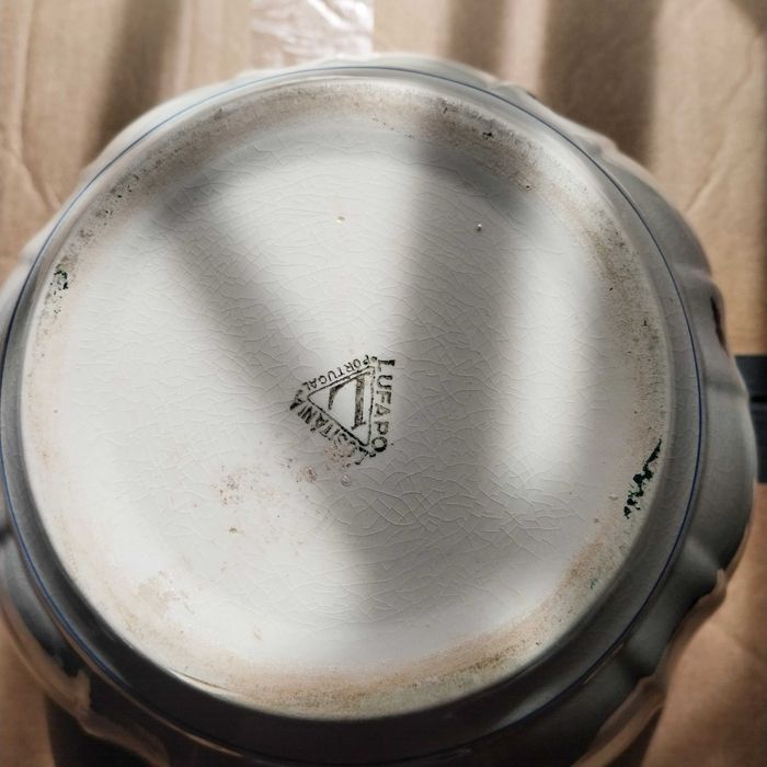 Travessas e taças de porcelana