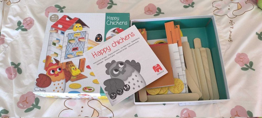 Brinquedos, disfarces e outros artigos para criança - para venda em conjunto ou individualmente