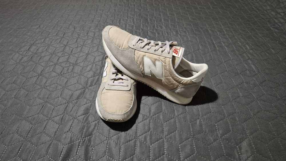 Ténis NB New Balance - beges – tamanho 41,5