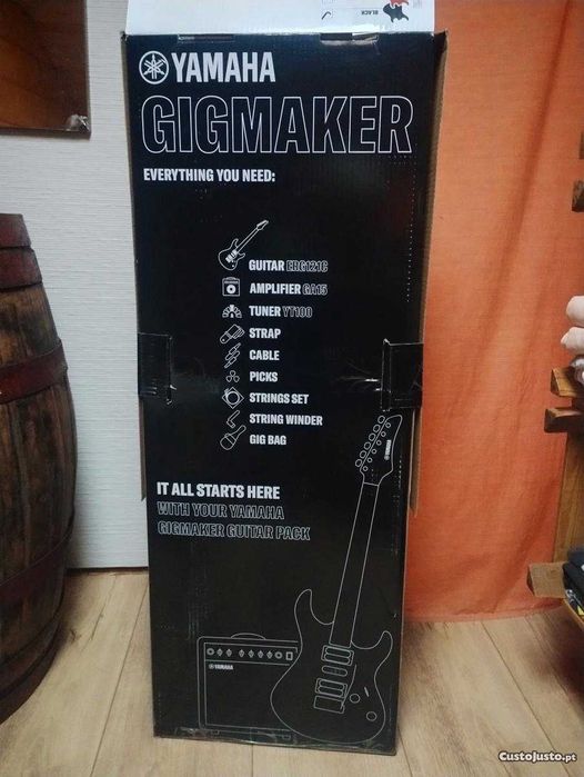 Guitarra Yamaha ERG 121