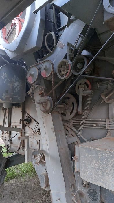 Комбайн "Акрос 530" в гарному стані