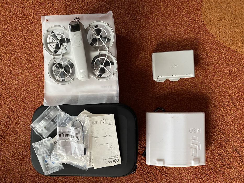 Drone DJI Neo com extras