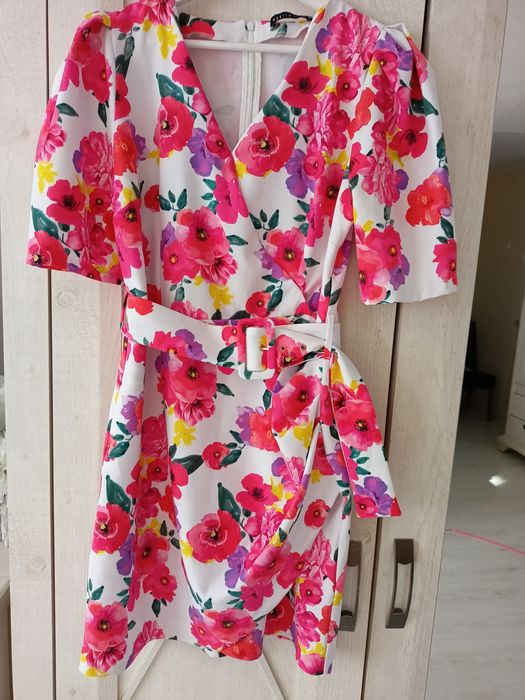 Sukienka Mohito kwiatowa