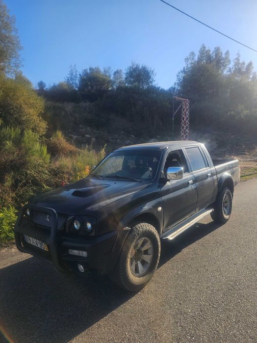 Mitsubishi l200 strakar 4x4
