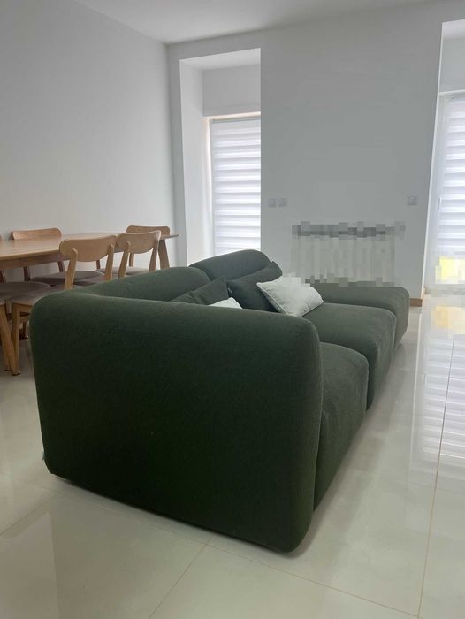 Sofá modular de canto em 2 peças com puff Fogler
