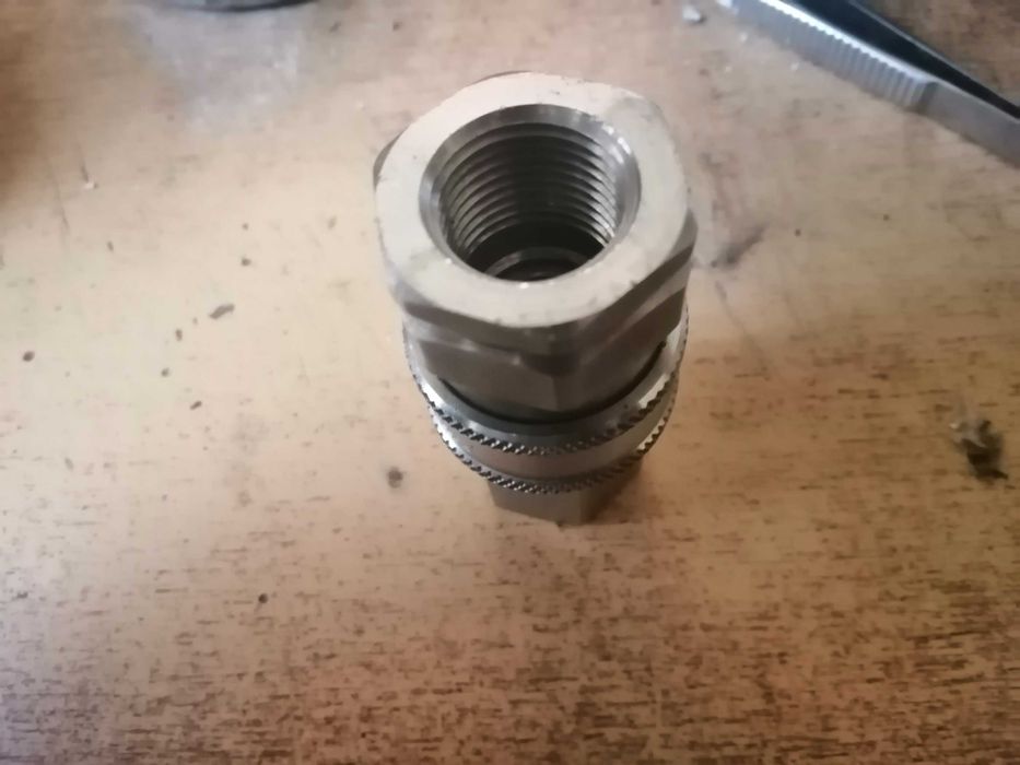 Продам штуцера и  переходники для сжатого воздуха