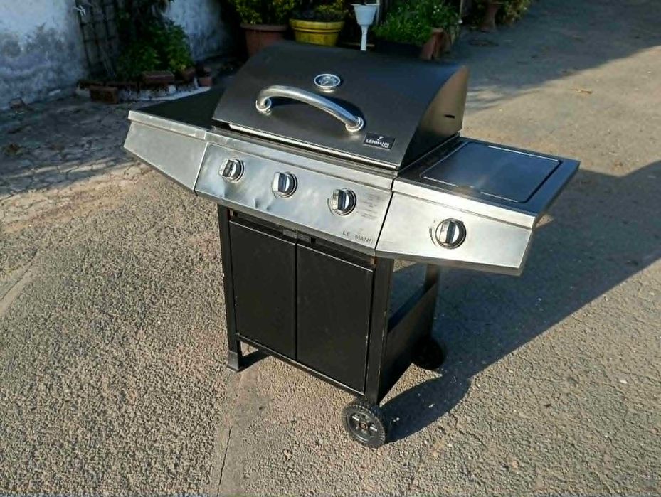 Grill gazowy LEHMANN z dodatkowym palnikiem