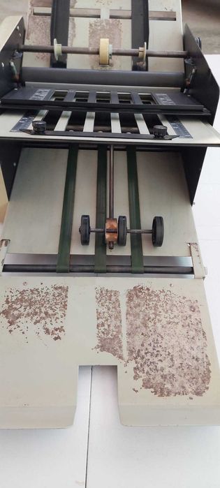 Máquina de dobrar Martin Yale Auto-Folder 1217-A