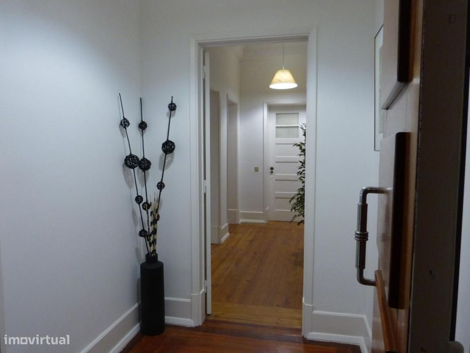 Quarto - localizado em Saldanha Lisbon