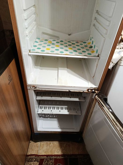 Холодильник Indesit