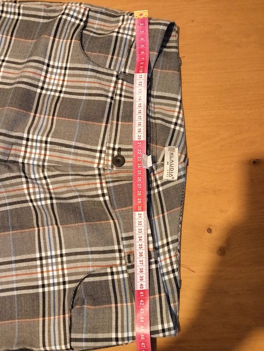 Spodnie w kratę damskie