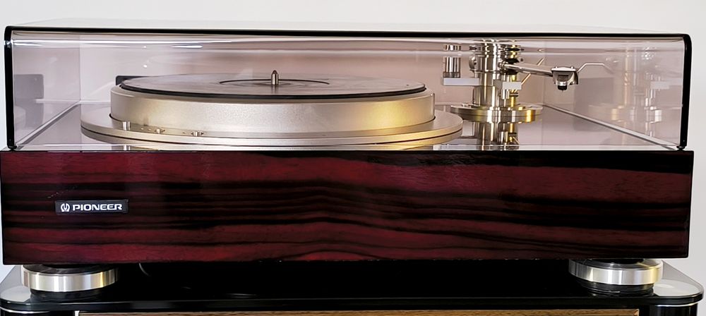 Gramofon Pioneer PL 70 top stan
