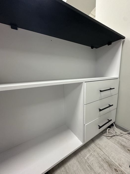 Ресепш / стійка в ідеальному стані