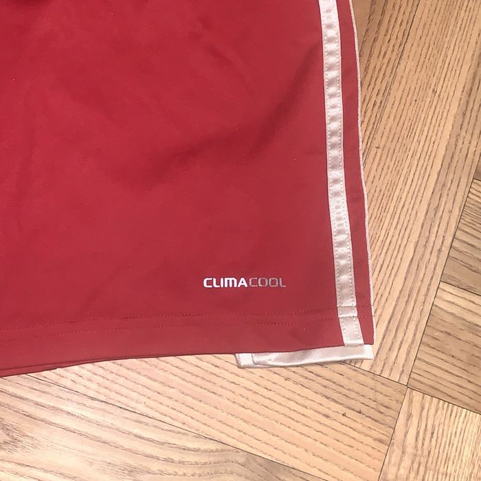Młodzieżowe piłkarskie spodenki Adidas Climacool Bayern München
