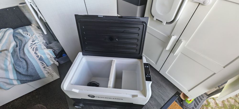 Arca frigorífica portátil com compressor