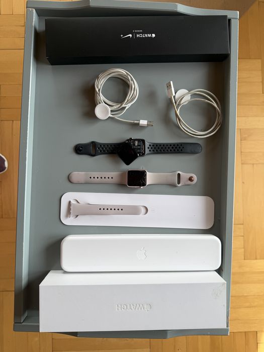 2 zegarki Iwatch, uszkodzone, ladowarki, paski