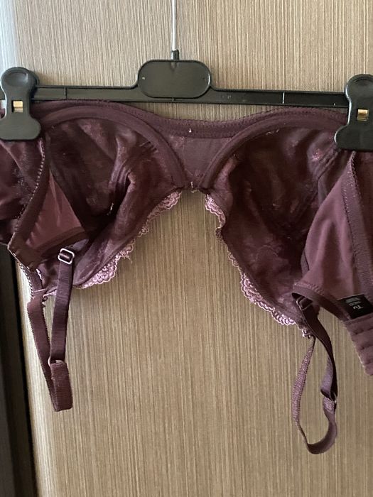 Бюстгальтер розмір D