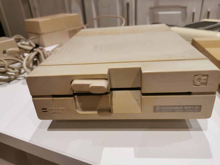 Komputer PRL Commodore 128