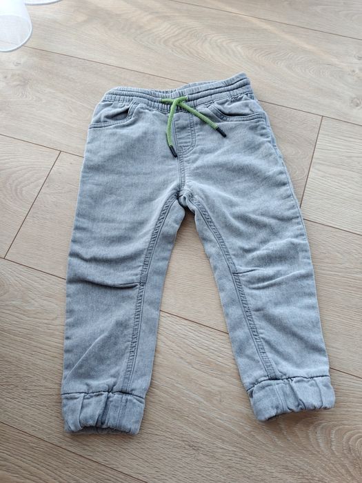 Jeansy Joggers Reserved 98