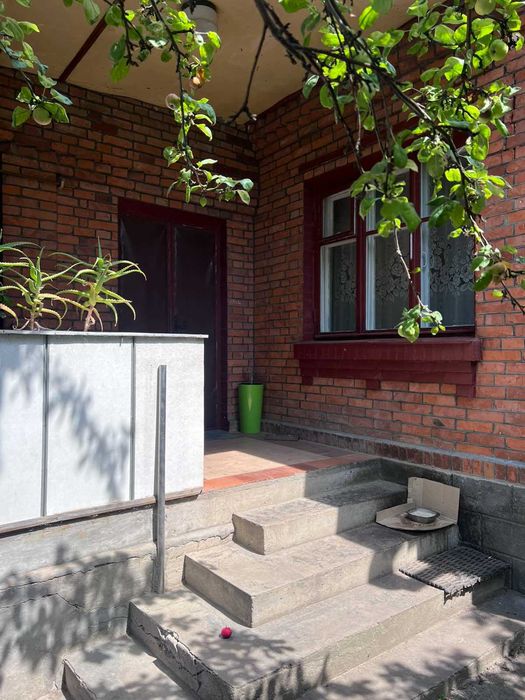 Продаж будинку в Дубове – 4 кімнати, 6 соток землі, гараж  (39170)