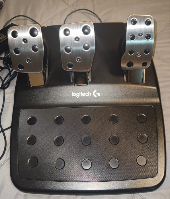 Volantes Logitech G29 (volante, pedais, mudanças)