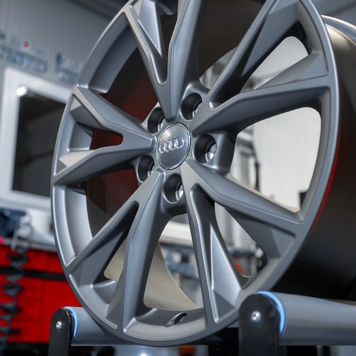 FABRYCZNIE NOWE Oryginalne Felgi Audi 18" A3 A4 A6 A8 Q2 Q3 TT