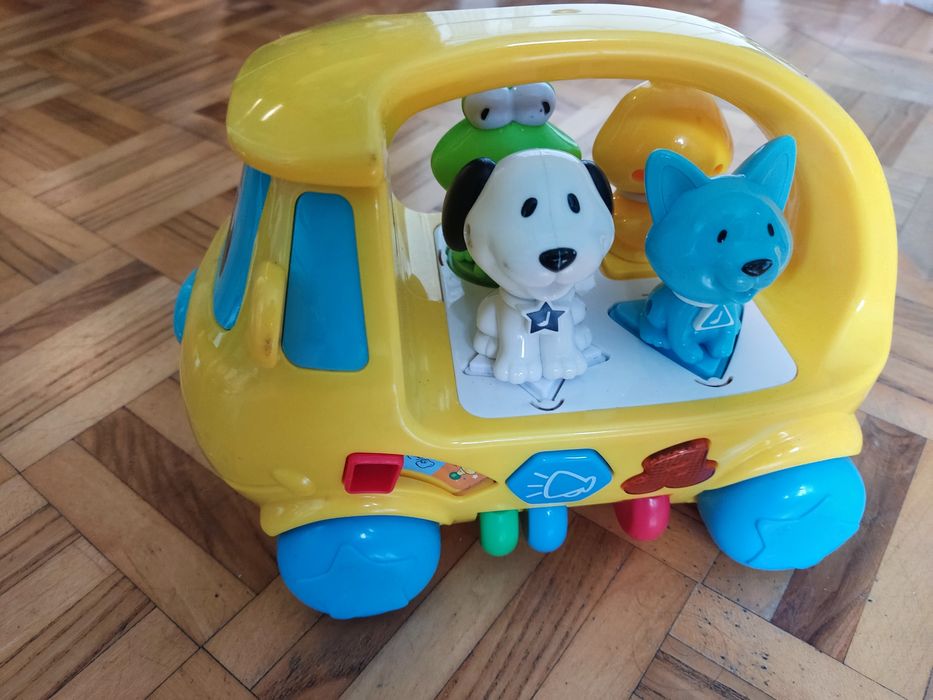 Autobus Smiki Navystar sorter z dźwiękami zwierząt i muzyką