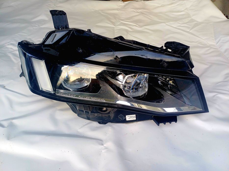 PEUGEOT 508 II 2019- Lampa przednia prawa FULL LED ORYGINAŁ EU