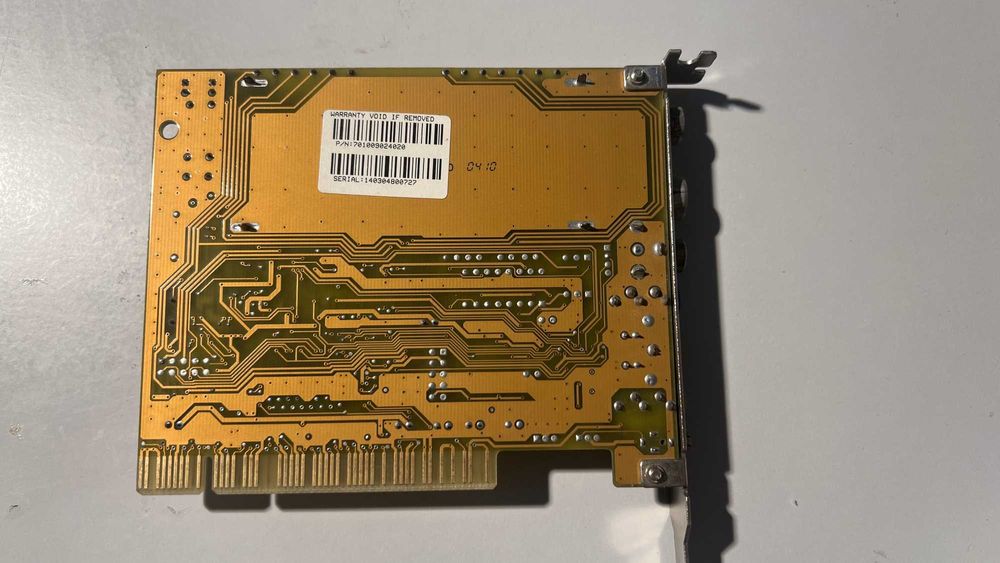 Placa PCI captura vídeo TV e rádio FM BG+DK