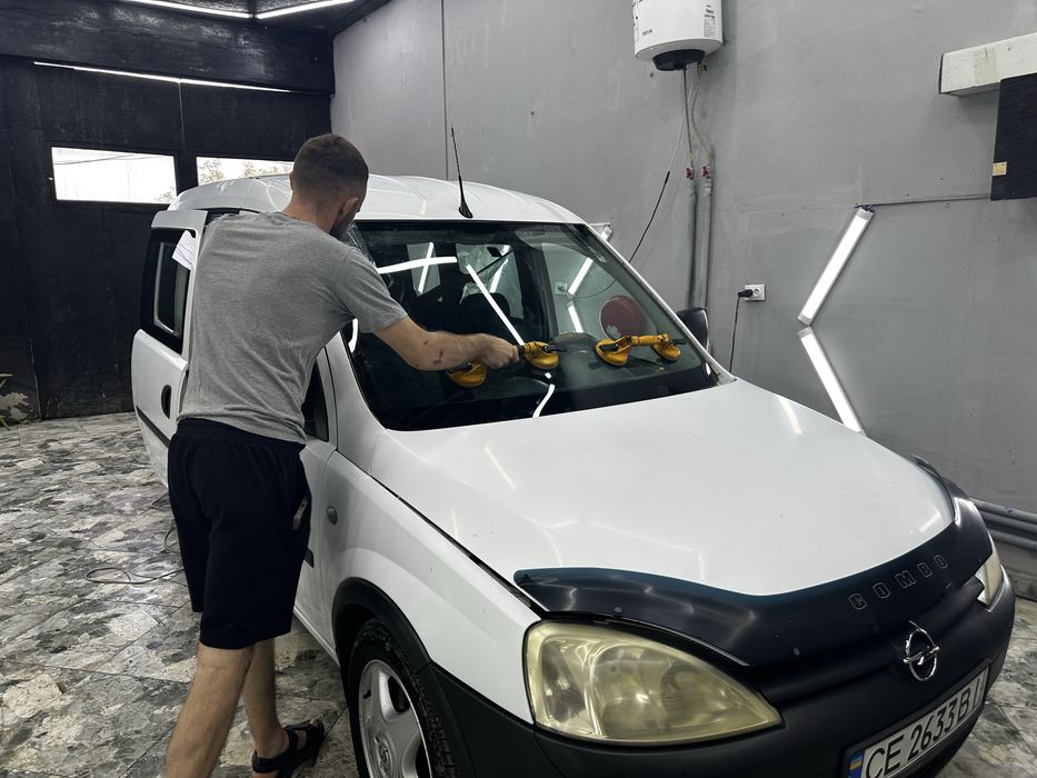 Тонування авто антихром поклейка плівкою авто