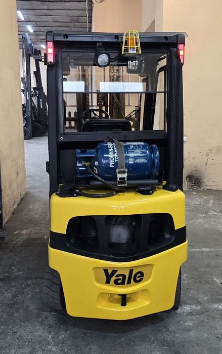 газовий вилковий навантажувач Yale GLP20SVX