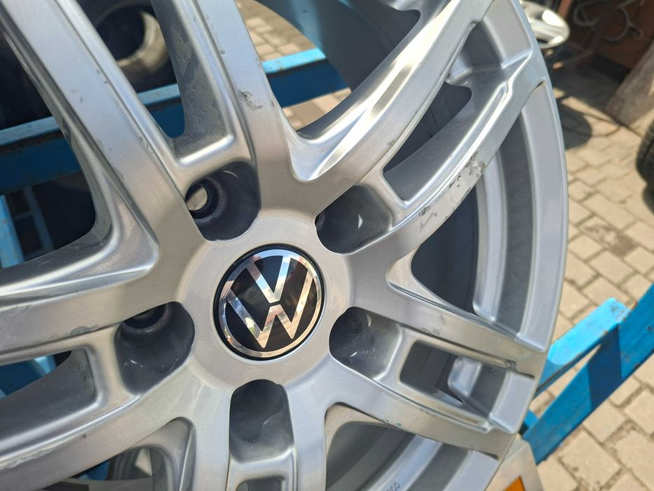 Диски Dezent 5/112 R17 7J ET40 .