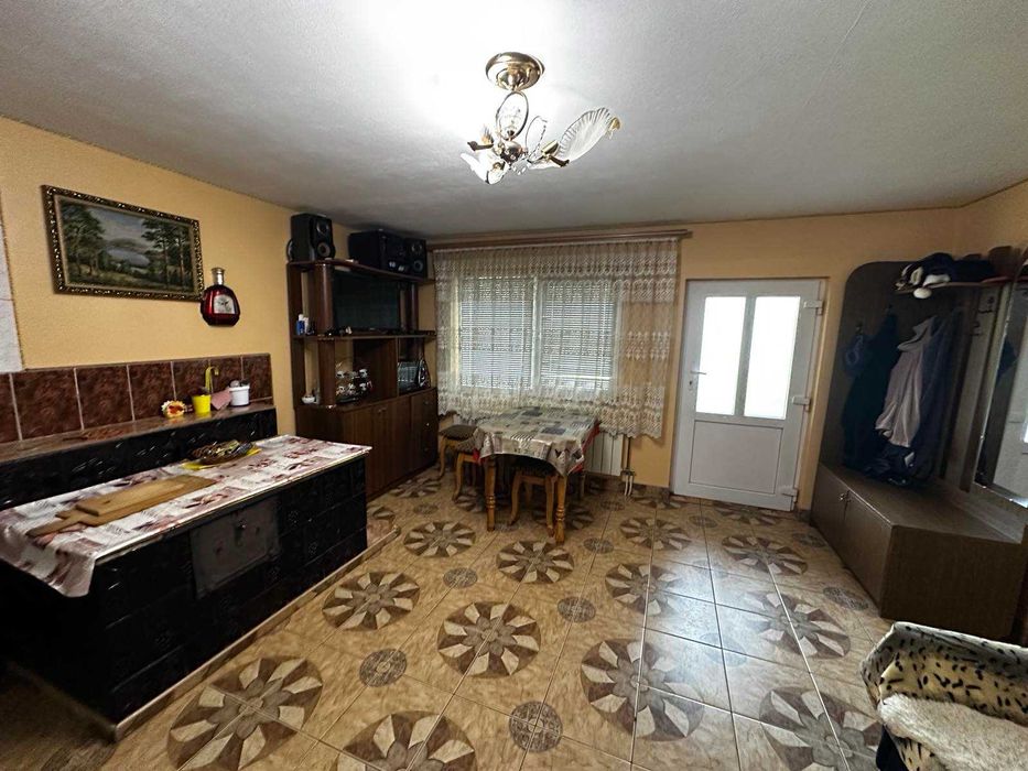 Продається будинок в с. Нересниця