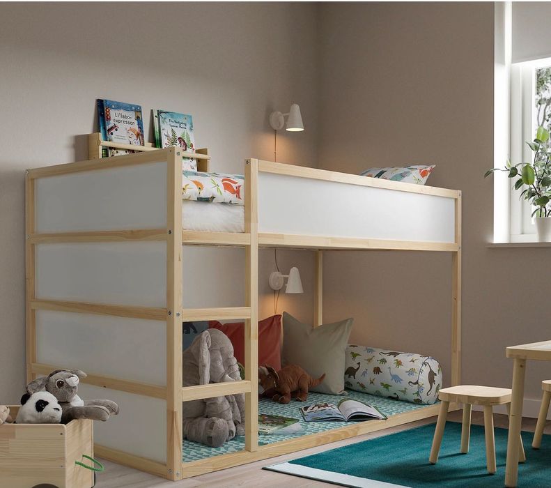 Cama IKEA reversível Kura + colchão