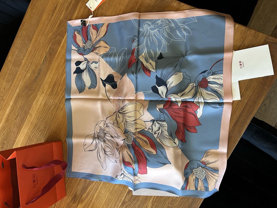 Jedwabna chusta przywiziona Chin oryginalna  TOP jakość