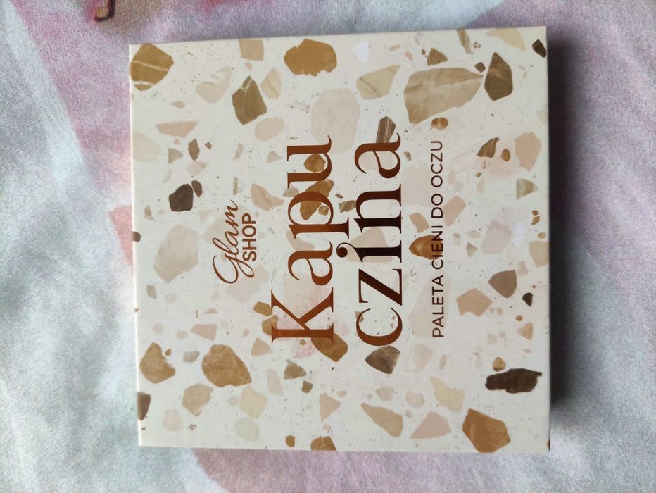 Paleta cieni do powiek "Kapuczina" z Glam Shop