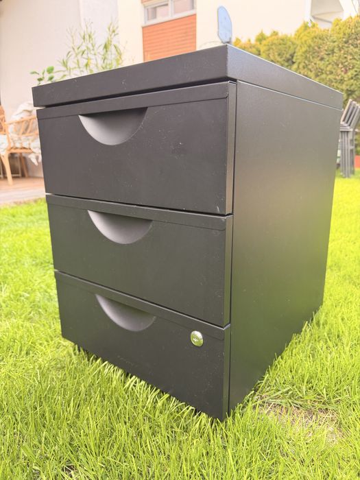 Metalowy kontener IKEA