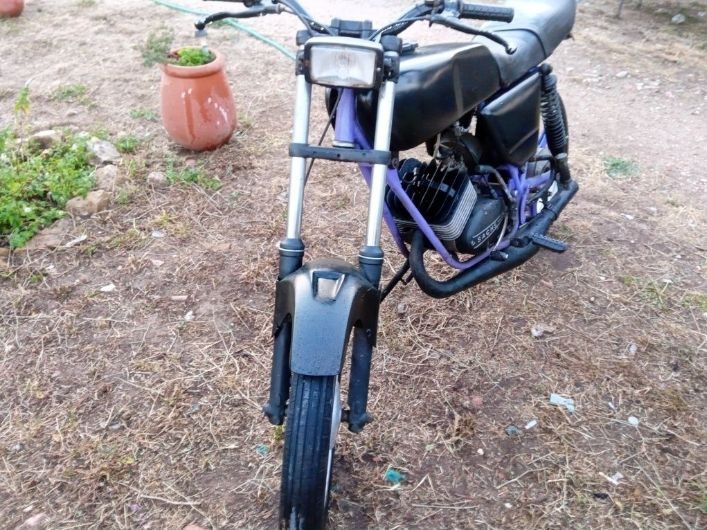 Troco Suzuki RM 250 ou macal tr 50 com motor Sachs