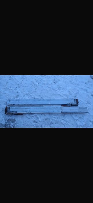 Розпірні планки фіксації вантажу