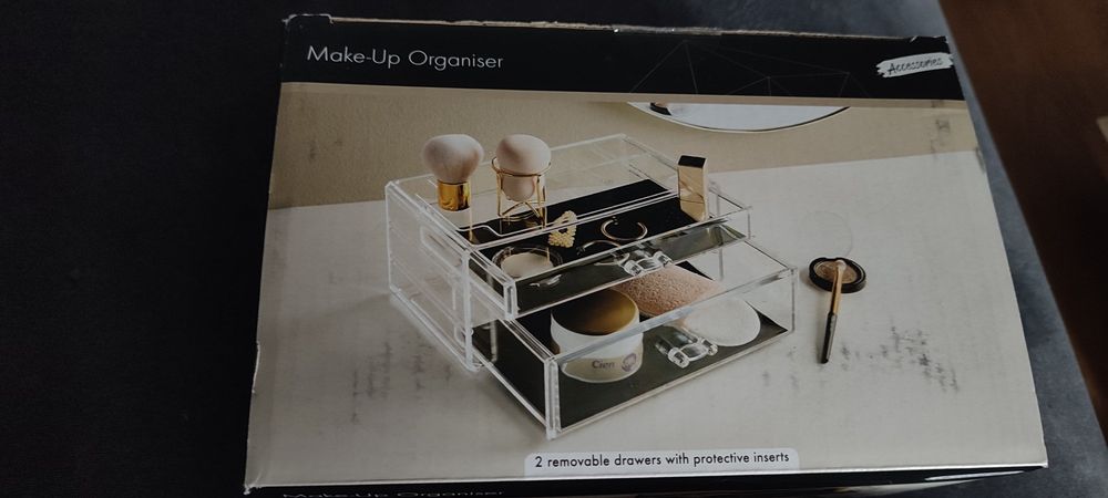 Organizer na kosmetyki
