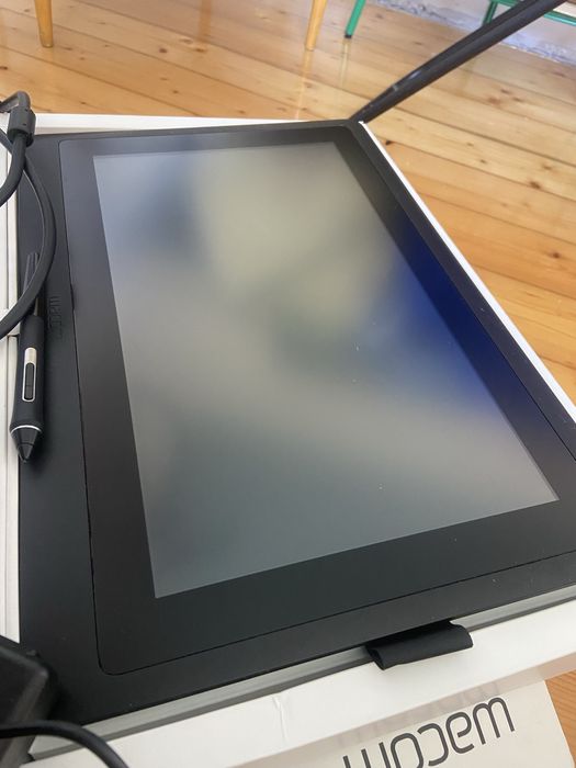 Tablet graficzny wacom cintiq 16
