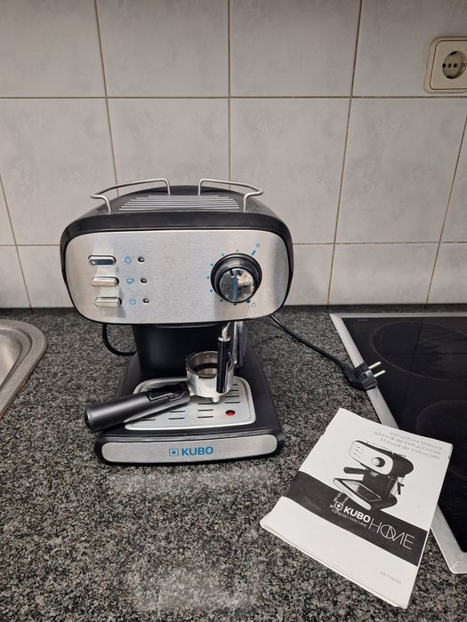 Máquina de Café Manual KBECM4842 KUBO