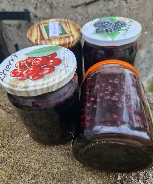 4 słoiki jagody leśnej po 0.5 litra