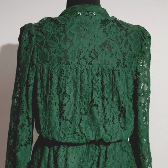 Zielona sukienka firmy Reserved