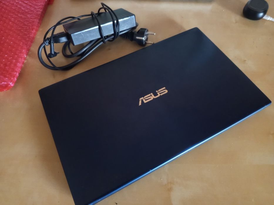 Asus ZenBook Intel i7 10Th Gen / 16GB Ram / Nvidia GTX 1650 /