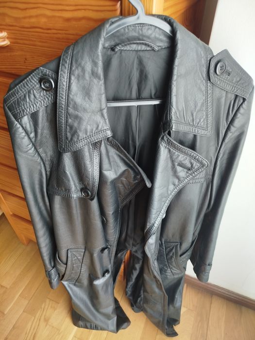 Casaco de homem em pele genuína preto